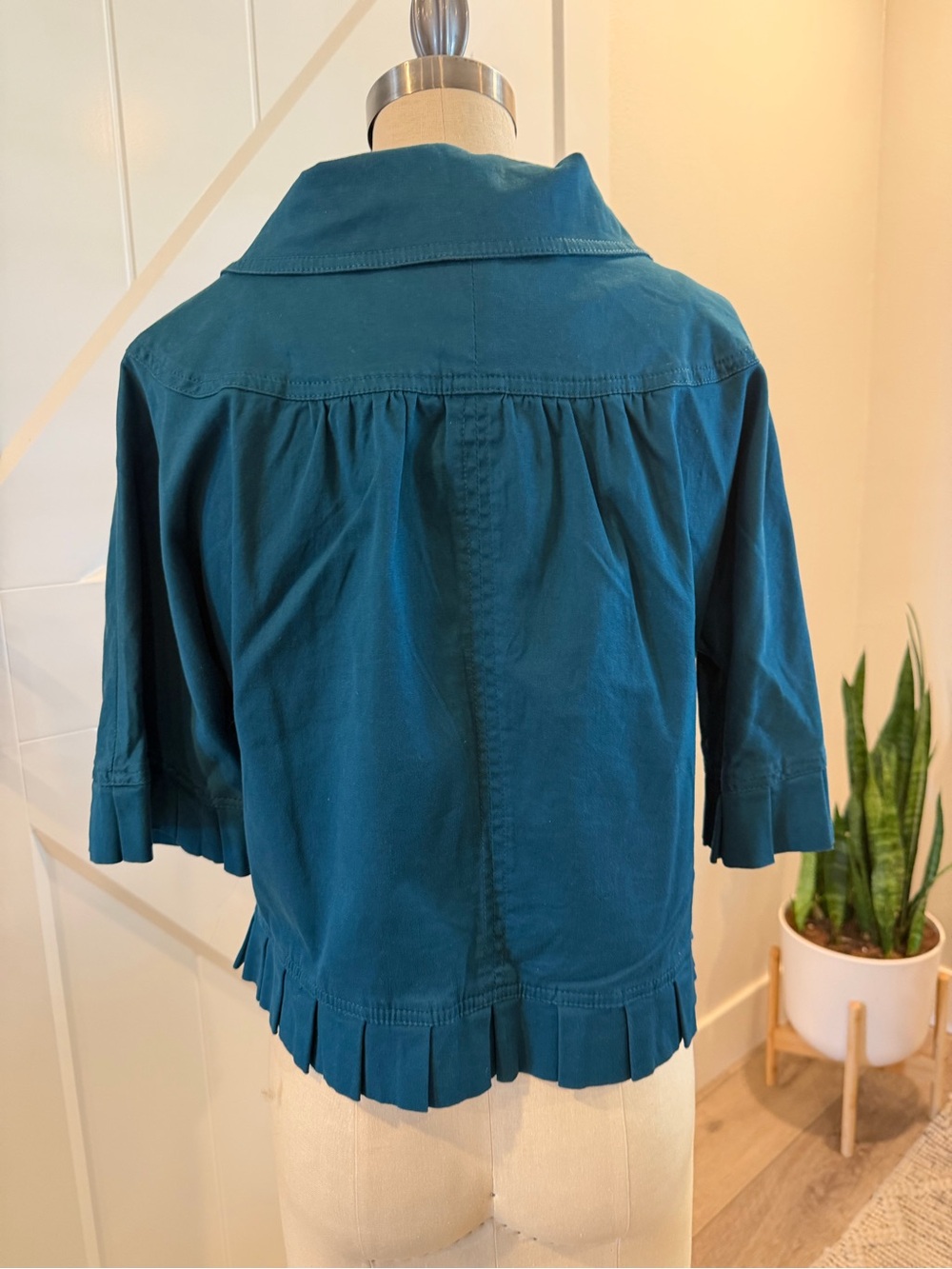 Teal Short-Sleeve Button-Front Ruffle Trim Shirt - Picture 2 of 4